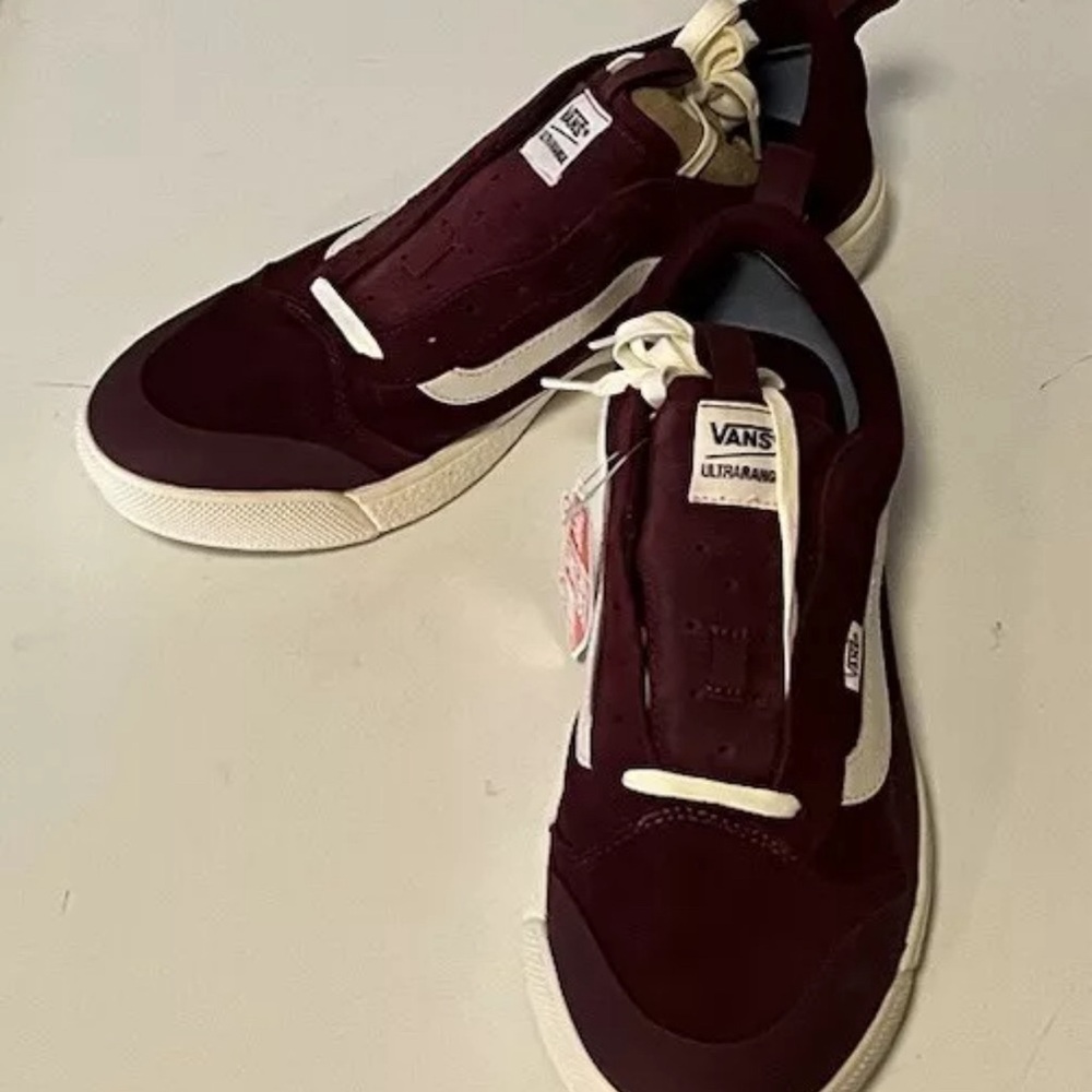 Maroon Vans exo new in box never worn. Rare.